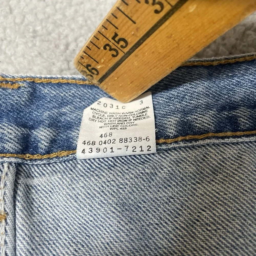 Vintage Levi's 468 Jeans Mens 42x30 Light Blue Relaxed Straight Denim Pants VTG